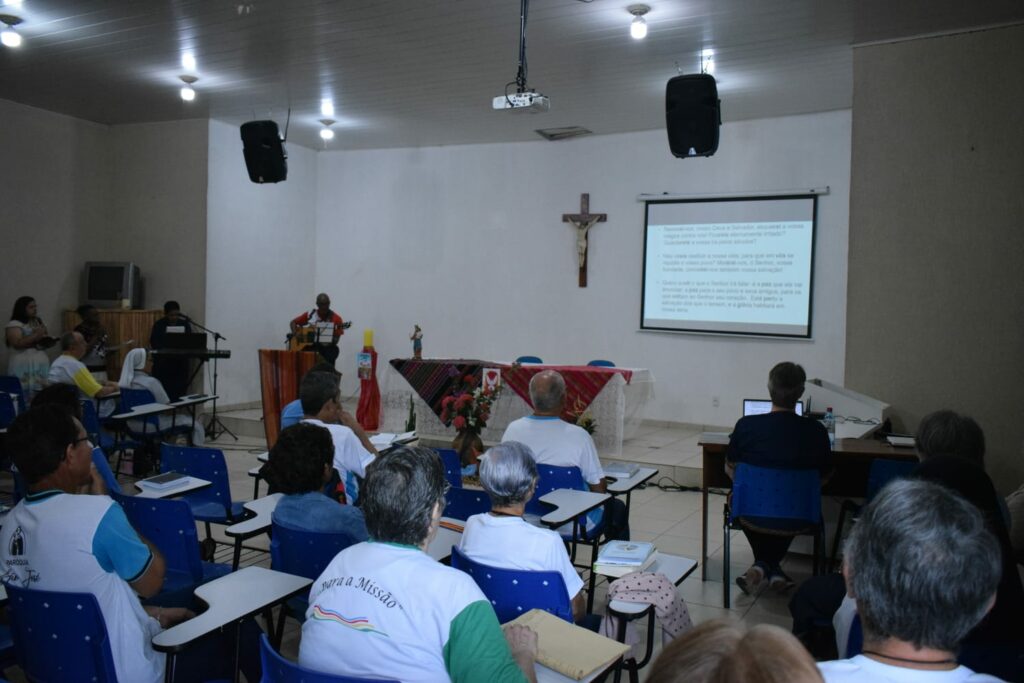 Formação permanente reúne agentes de pastorais no CAP com reflexões sobre sinodalidade e Congresso Eucarístico
