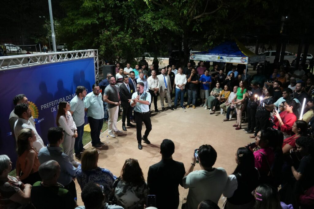 Praça Marise Castiel, no bairro Alphaville, é entregue à comunidade