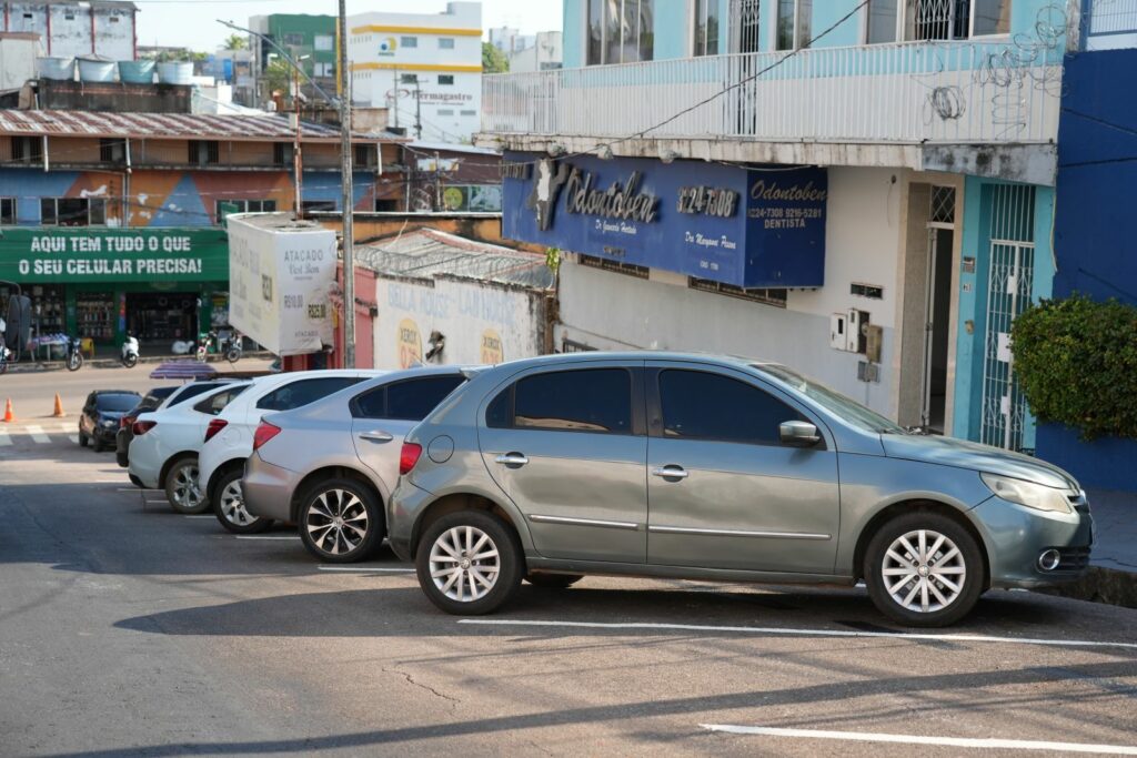 Prefeitura de Porto Velho inicia nova sinalização horizontal e vertical na rua Irmã Capelli