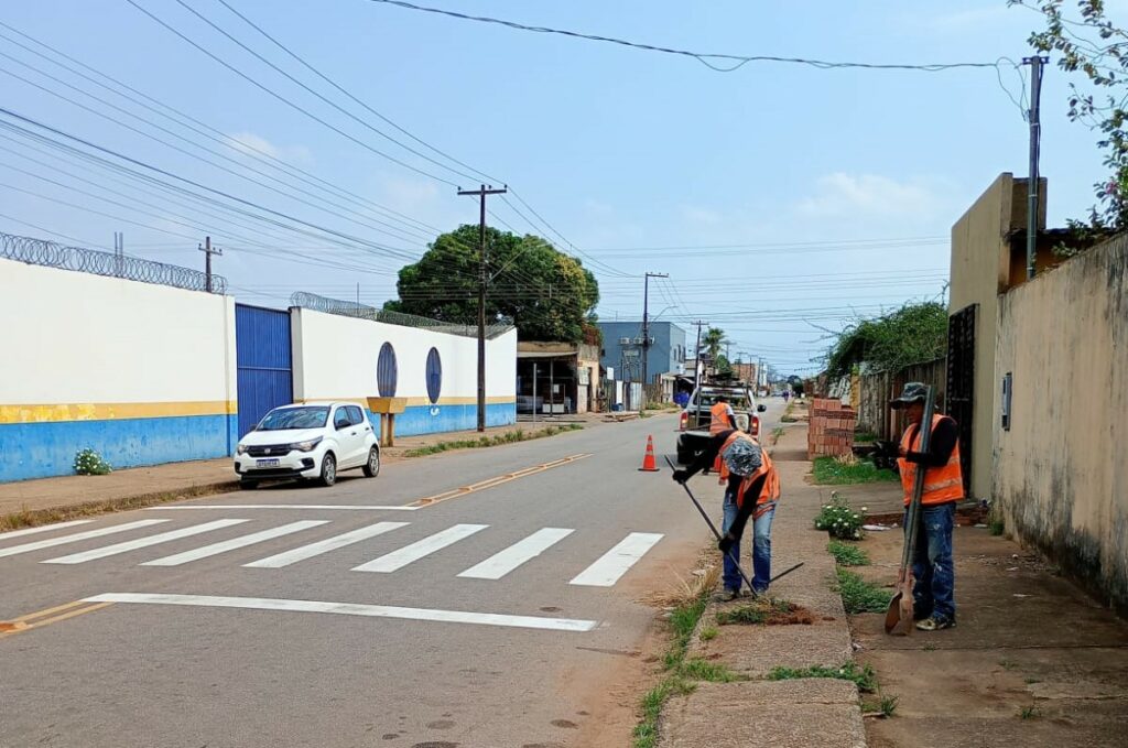 Prefeitura intensifica modernização da sinalização para garantir mais segurança no tráfego à população