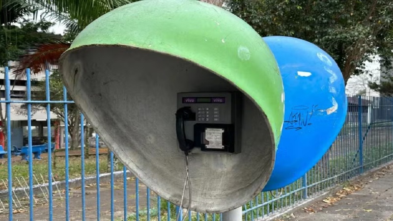 2026 marca o fim dos orelhões e traz mudanças históricas na telefonia fixa no Brasil