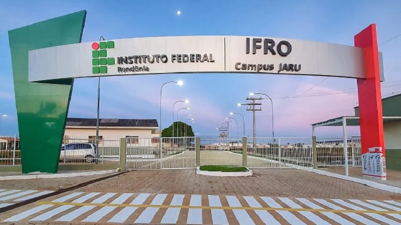 IFRO abre seleção para professor substituto com salários de até R$ 8 mil