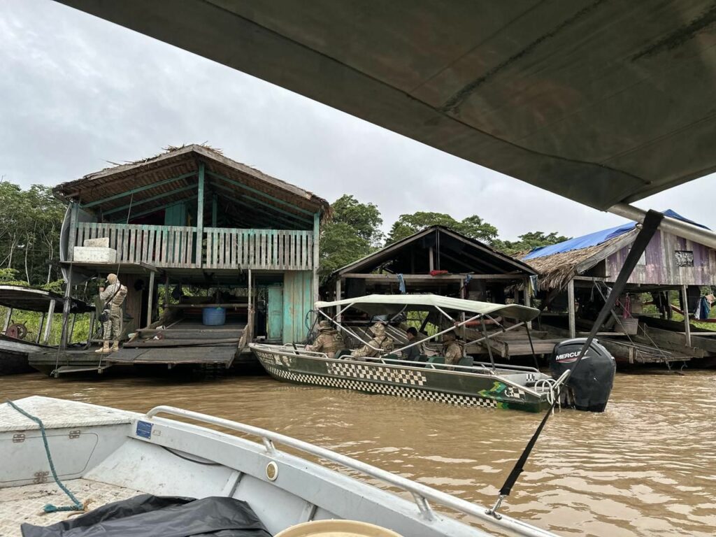 PF e IBAMA deflagram Operação contra garimpo ilegal no Rio Madeira/RO